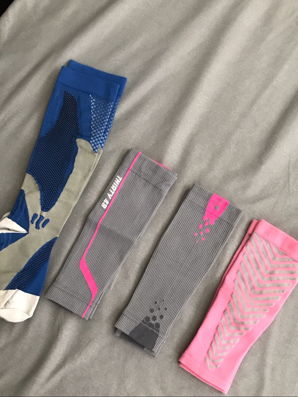 Women’s Grey & Pink Compression Arm Sleeves - Unbranded